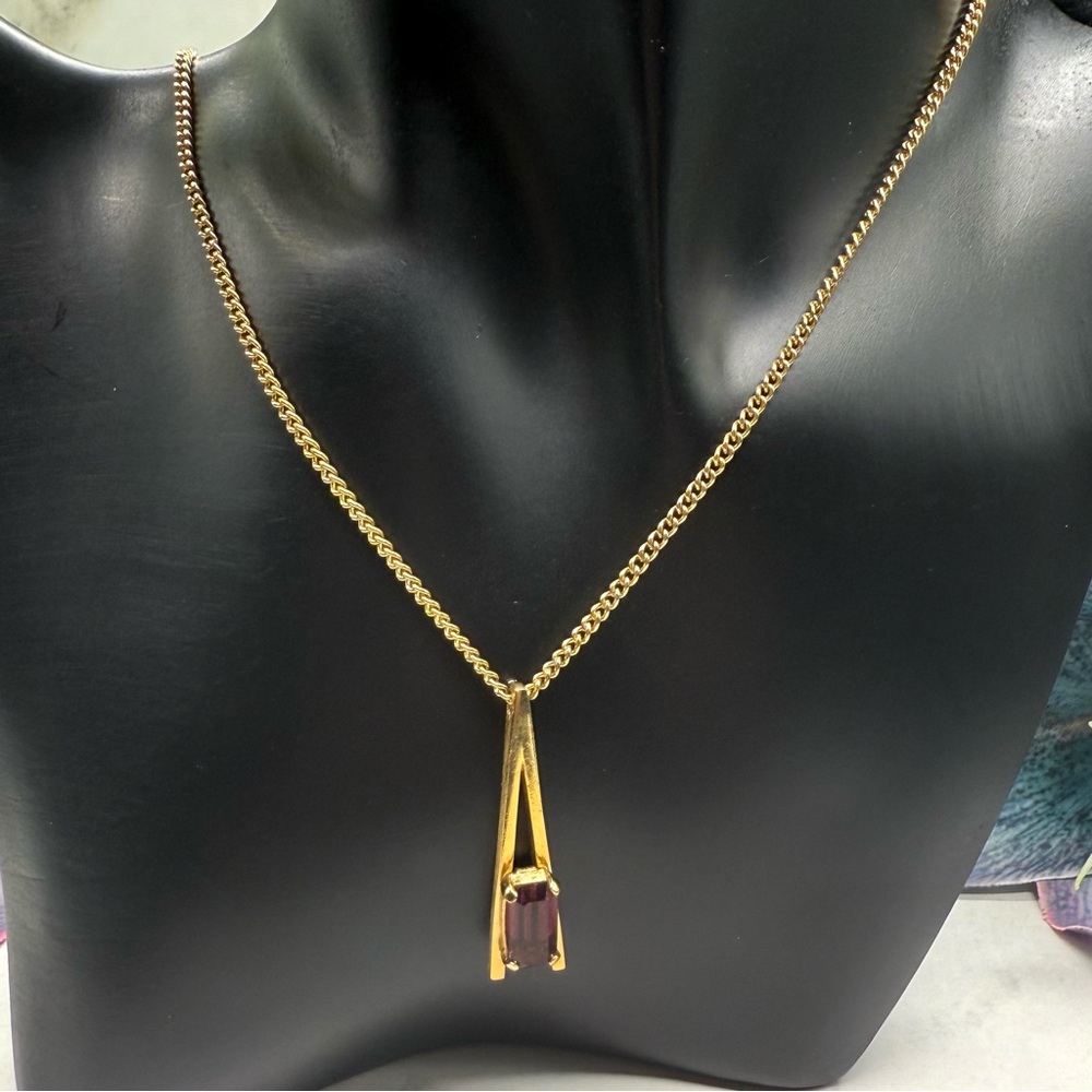 Avon Gold Tone Purple Glass Stone Gems Necklace Earrings Bracelet Set - Picture 3 of 16